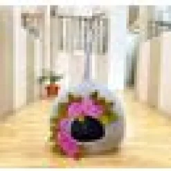 Blommig Kattgrotta i Filt